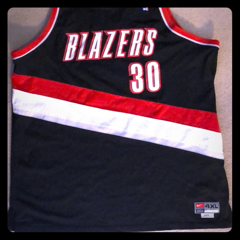 R. Wallace Basketball Jersey (Blazers)